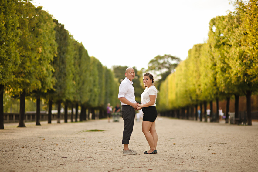 04_louvre_trees_paris_engagement_photos_houng_ben.jpg