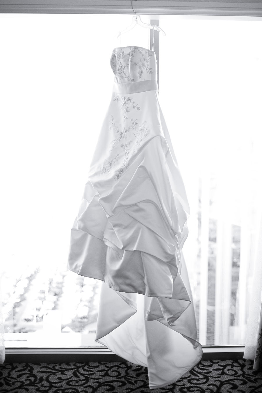 queenie_carson_blog outdoor wedding at the grove in las vegas by destination wedding photographer table4 weddings