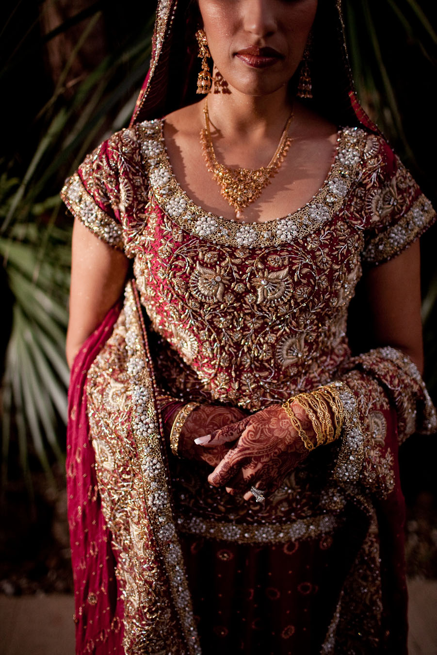 indian pakistani wedding reception in houston texas photographed by dallas wedding photographer table4