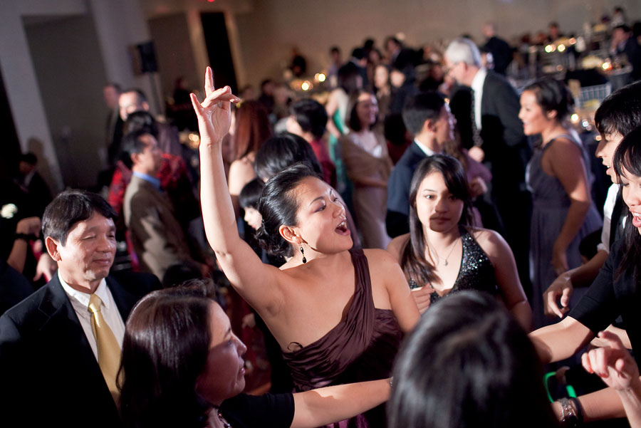 christina_steven_blog fashionable, chic, modern, fun wedding at the joule hotel dallas and tower club photographed by dallas wedding photographer table4 weddings