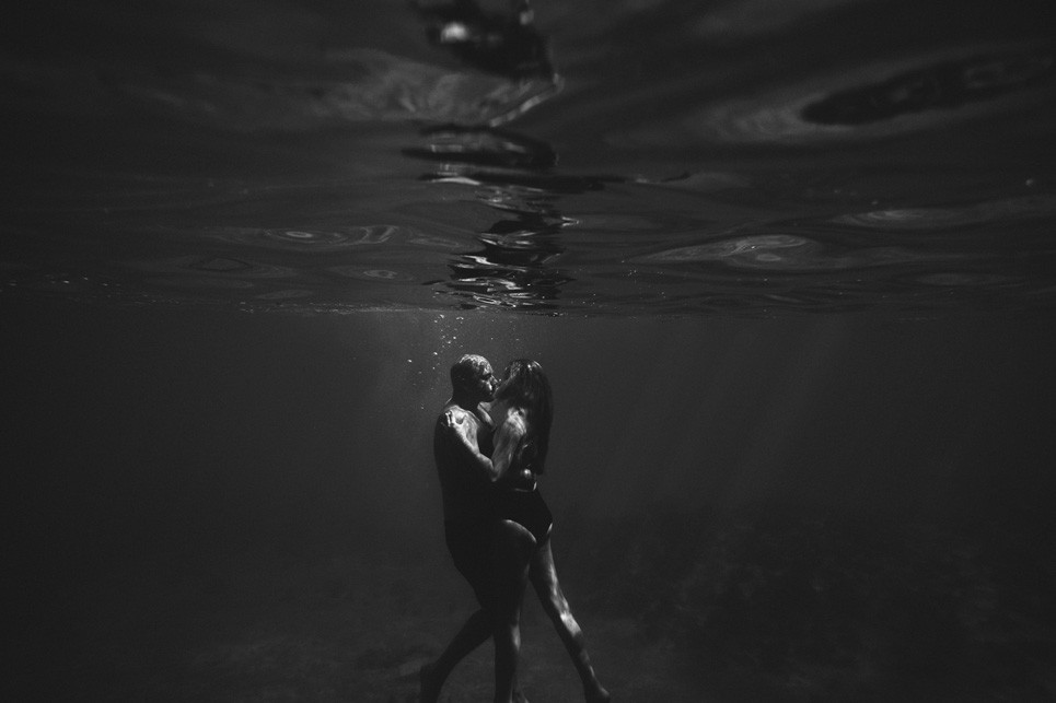 about table4 weddings jason and kim le, shannon and clinton wedding, jamaica wedding photography, underwater wedding images, underwater engagement photo