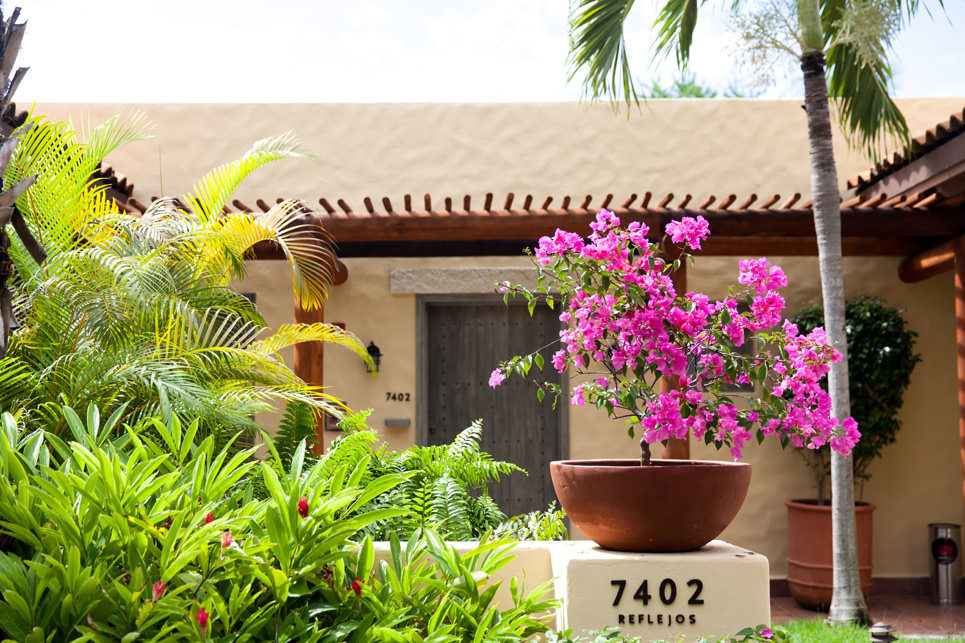 Marjan & Lee's Wedding at St. Regis Punta de Mita by Table4 Weddings by Jason Huang, Table4.