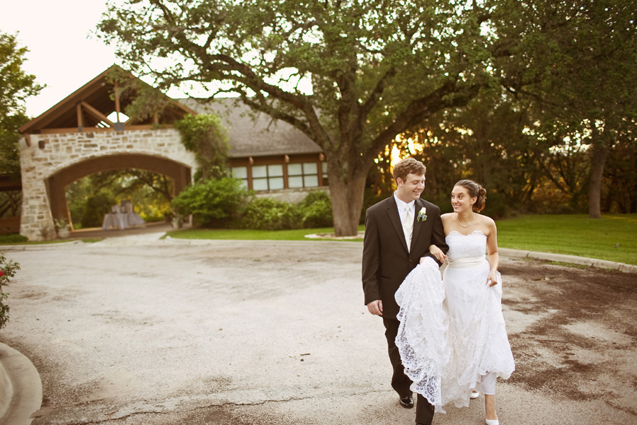 balcones springs sunset wedding image, marble falls wedding picture, table4 photography in austin