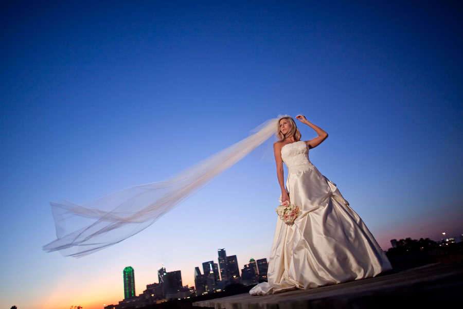 downtown dallas bridal photo