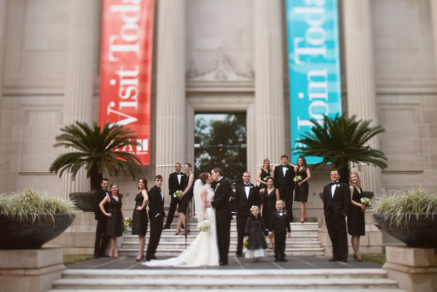 classy elegant wedding at st. anne's catholic church in houston photographed by wedding photographer table4 weddings