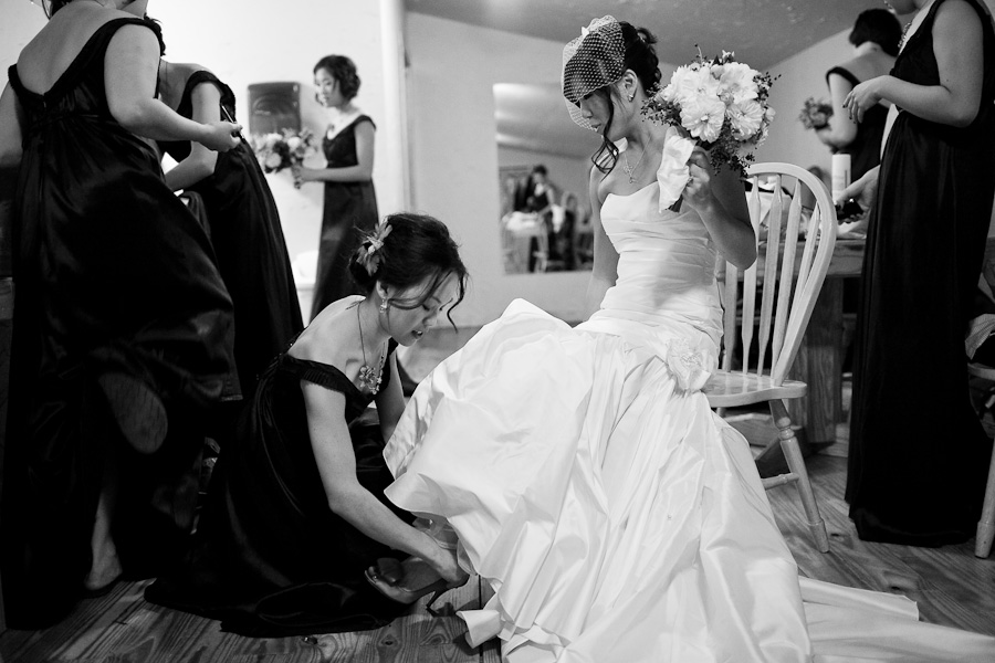 classic country outdoor wedding ceremony at texas old town kyle photographed by table4