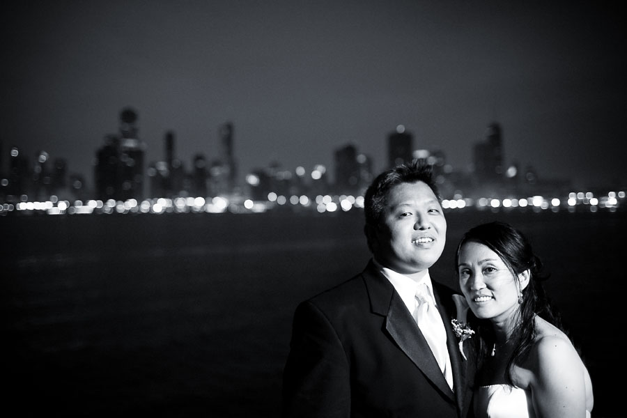 chicago skyline wedding photo