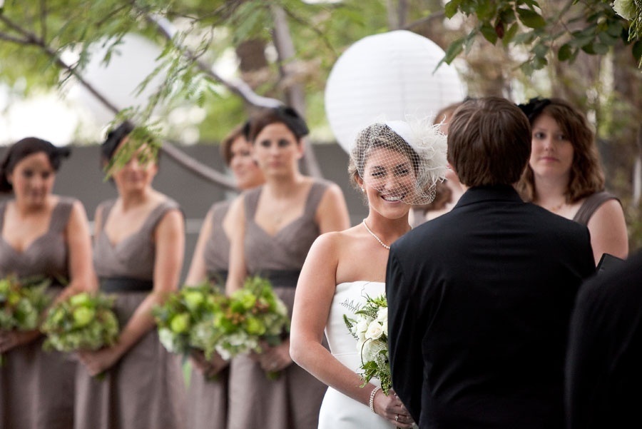 classy vintage diy outdoor wedding photography at artspace 111 in fort worth by fort worth wedding photographer table4