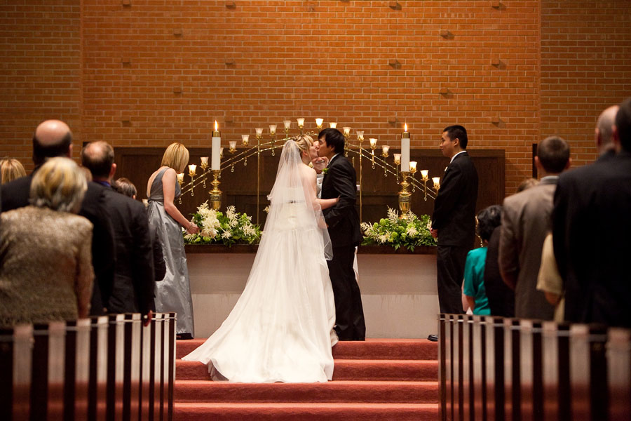 classy vintage wedding at the ridglea presbyterian church of fort worth photographed dallas wedding photographers table4 weddings