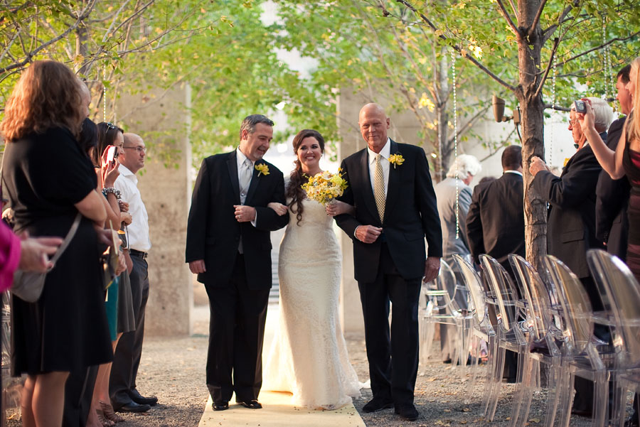 classy luxury outdoor wedding at beck park dallas by table4 wedding photography