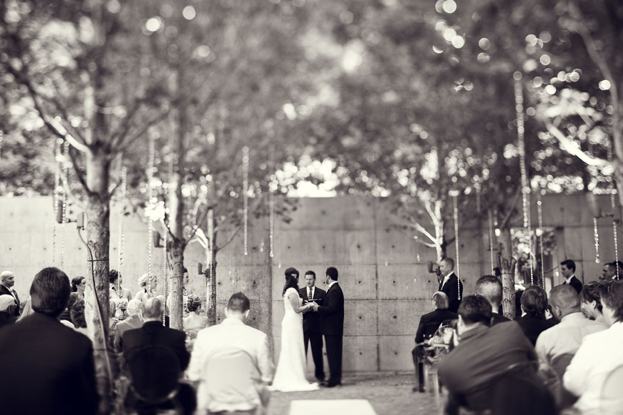 classy luxury outdoor wedding at beck park dallas by table4 wedding photography