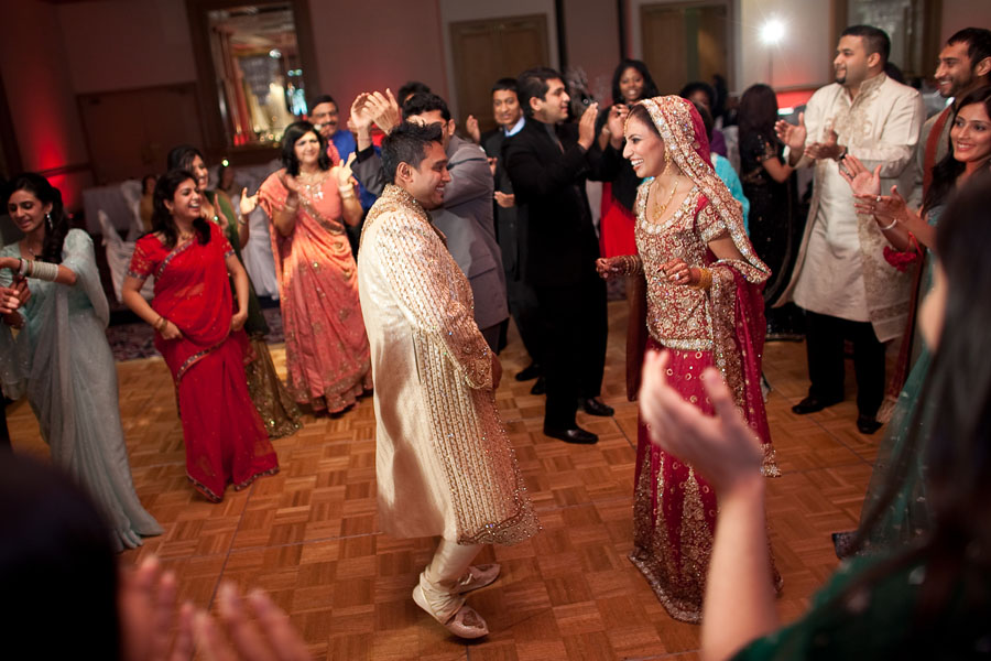 indian pakistani wedding reception in houston texas photographed by dallas wedding photographer table4