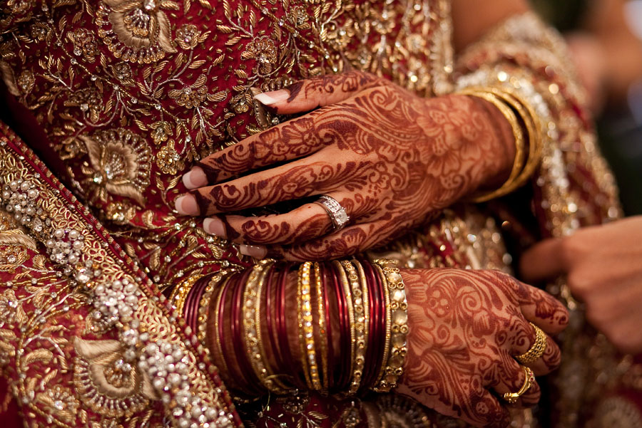 indian pakistani wedding reception in houston texas photographed by dallas wedding photographer table4