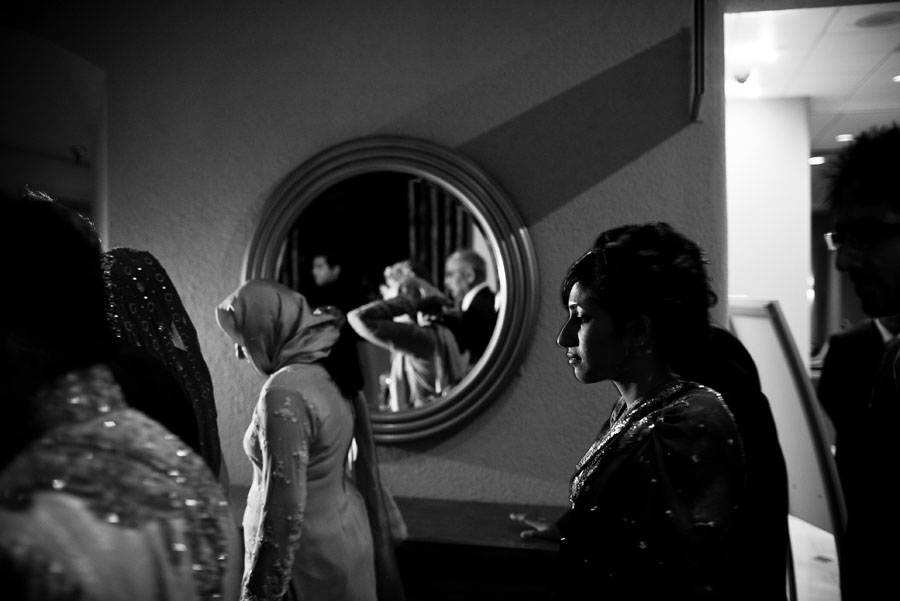 indian pakistani wedding reception in houston texas photographed by dallas wedding photographer table4