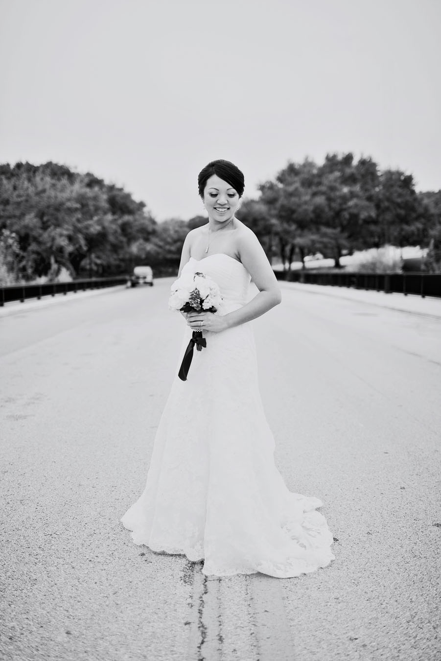 classic elegant wedding at the driskill hotel in downtown austin photographed by austin wedding photographer table4 weddings