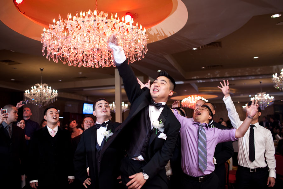 classic elegant wedding at the driskill hotel in downtown austin photographed by austin wedding photographer table4 weddings