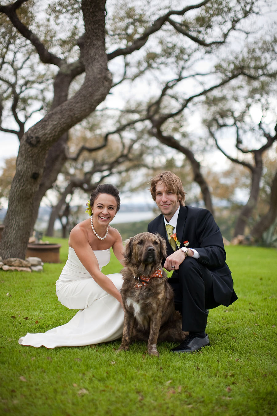 outdoor hill country wedding at hacienda del lago in austin texas by dallas wedding photographer table4