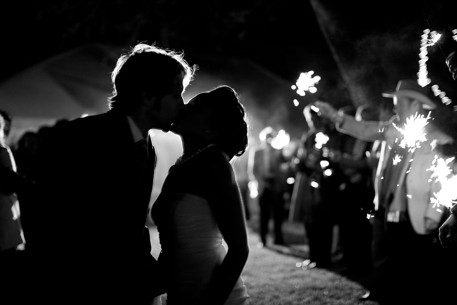 outdoor hill country wedding at hacienda del lago in austin texas by dallas wedding photographer table4