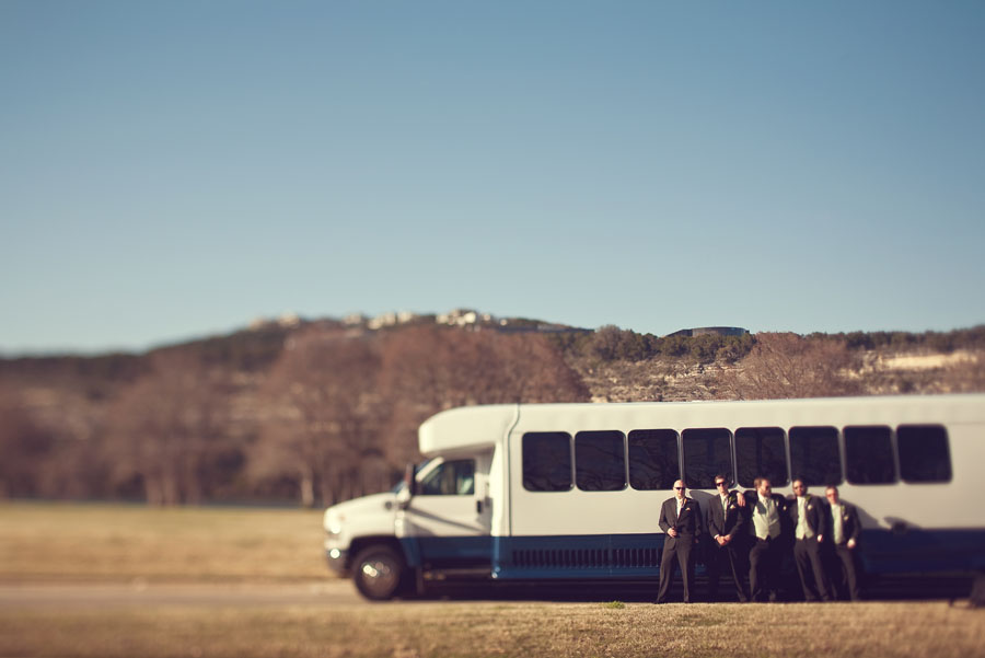 fun outdoor wedding at hamilton 12 in austin texas by dallas wedding photographer table4