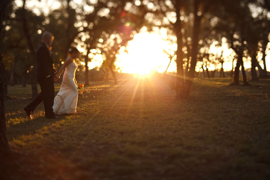 fun outdoor wedding at hamilton 12 in austin texas by dallas wedding photographer table4