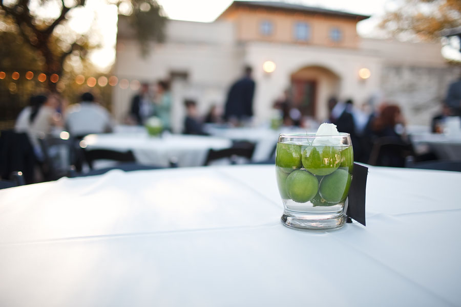 fun outdoor wedding at hamilton 12 in austin texas by dallas wedding photographer table4