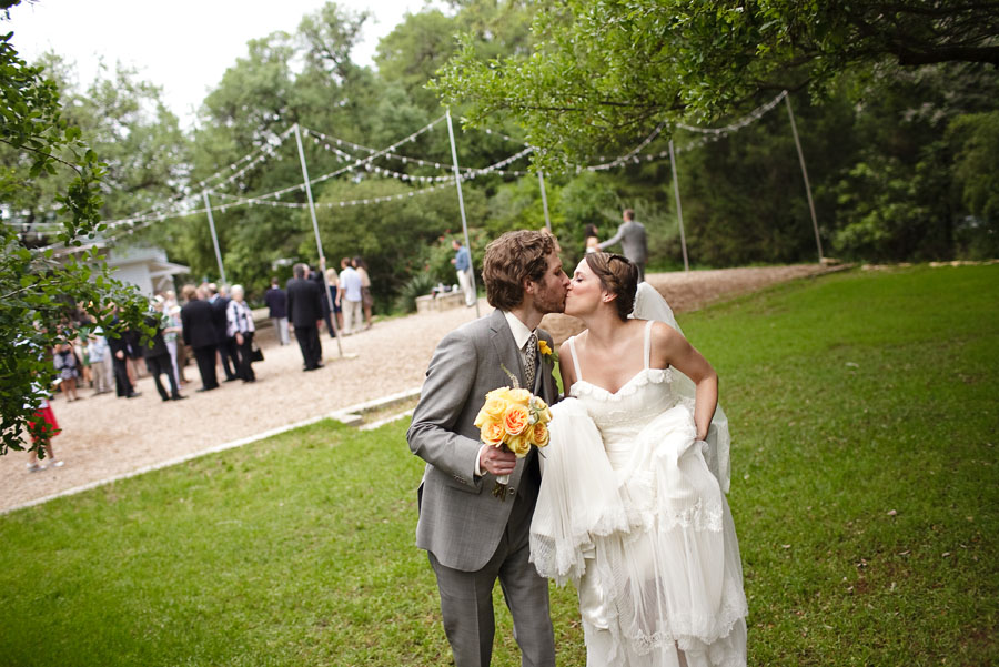 sweet southern charming mercury hall austin wedding photos by dallas photographer table4