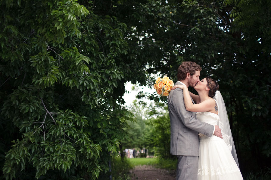 sweet southern charming mercury hall austin wedding photos by dallas photographer table4