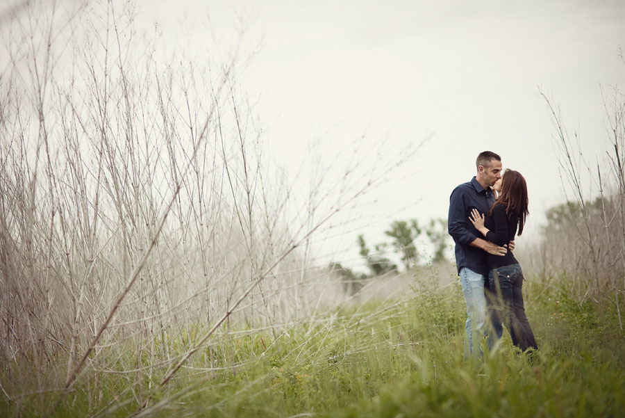 southern country charming engagement photogs by dallas photographer table4