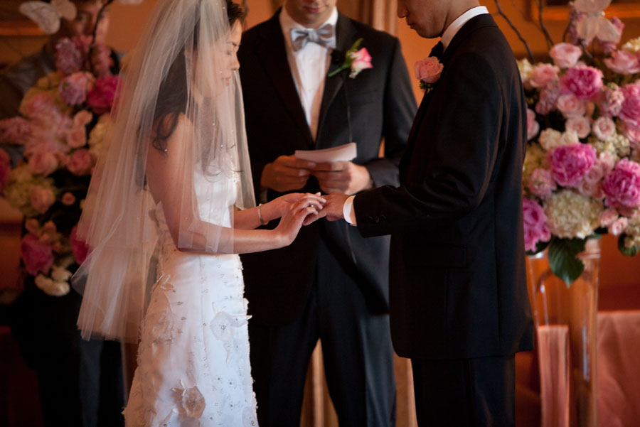 glamorous uptown luxury wedding at the crescent hotel in dallas by table4 photography