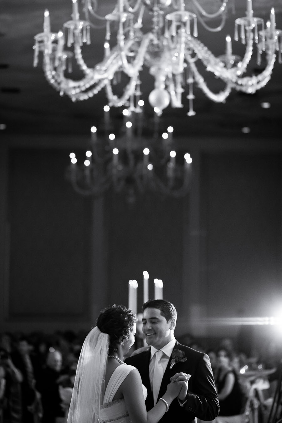 adolphus hotel dallas wedding photographs by dallas photographer table4