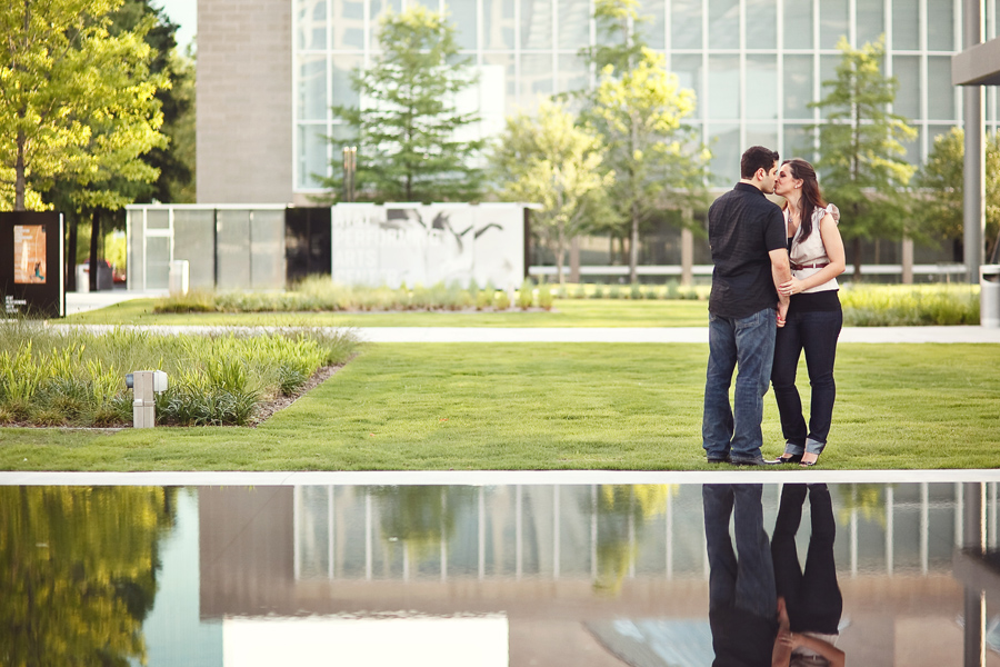 dallas performing arts center engagement photos by dallas photographer table4