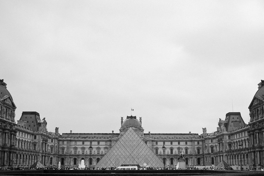 the louvre museum