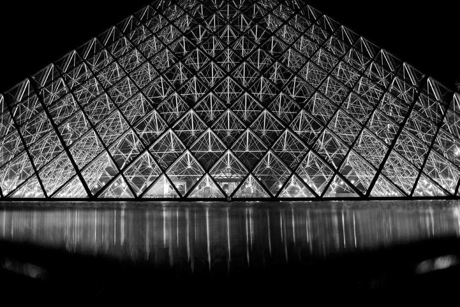 louvre at night