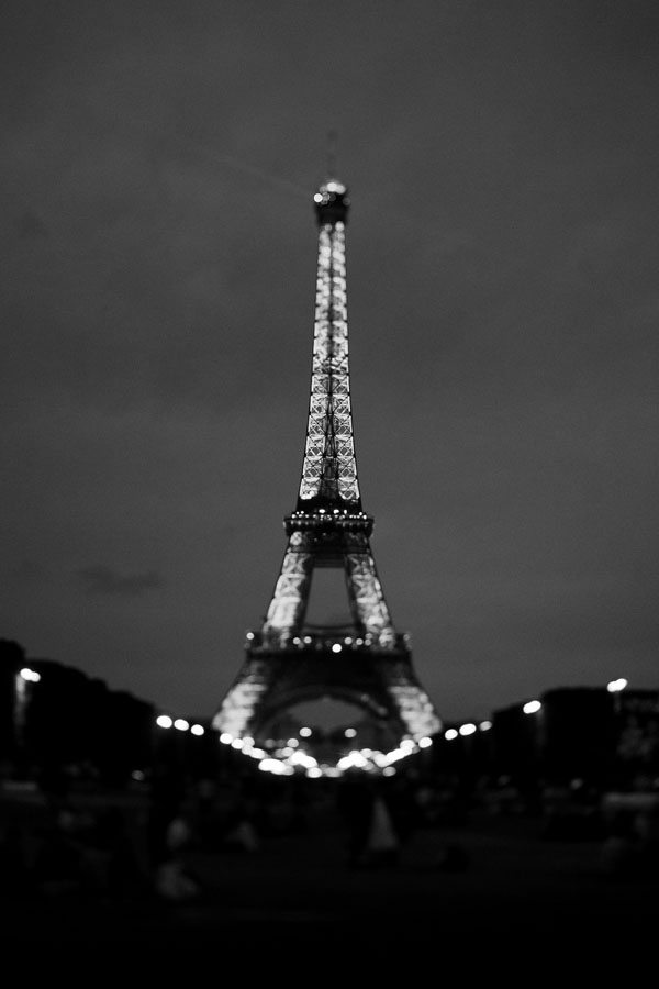 eiffel tower at night