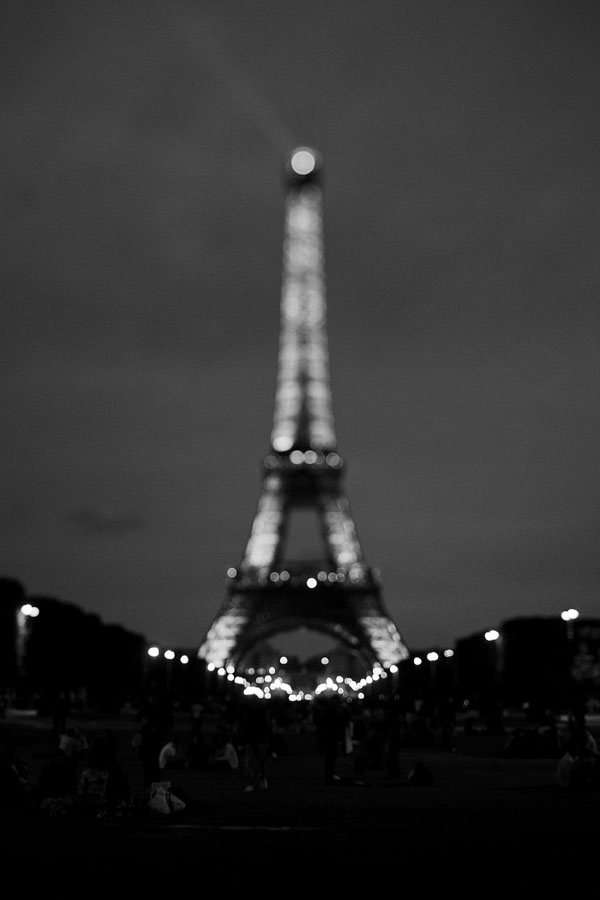 eiffel tower at night