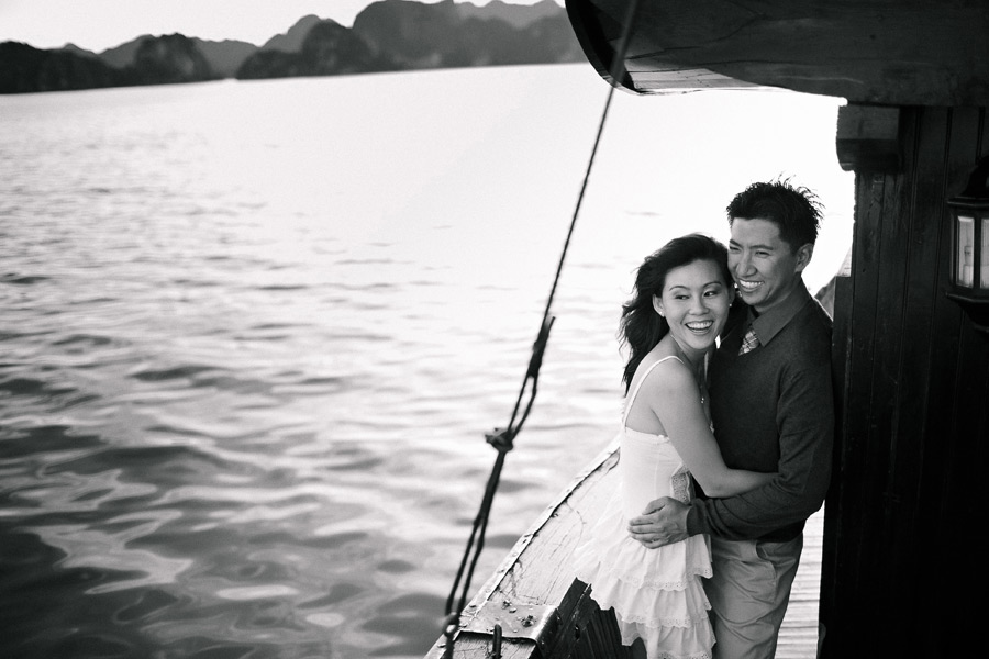 ha long bay junk boat engagement