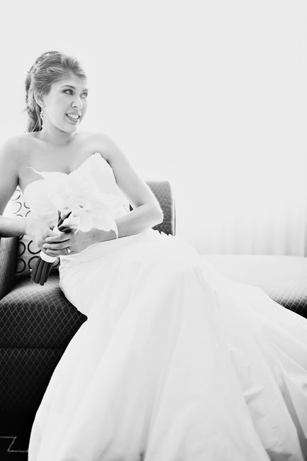 fresh, modern bridal portraits at luxurious dallas hotel palomar by table4 photography