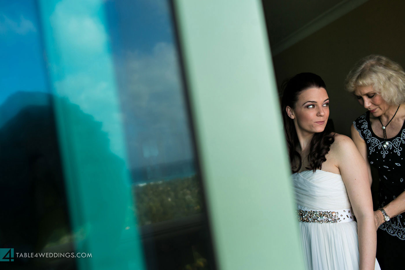 atlantis bahamas beach wedding during hurricane sandy