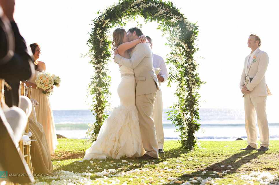 olowalu plantation house wedding ceremony, maui wedding photography, hawaii wedding photography