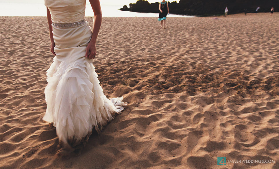 vera wang trash the dress, black rock maui wedding jump photography, maui wedding photography