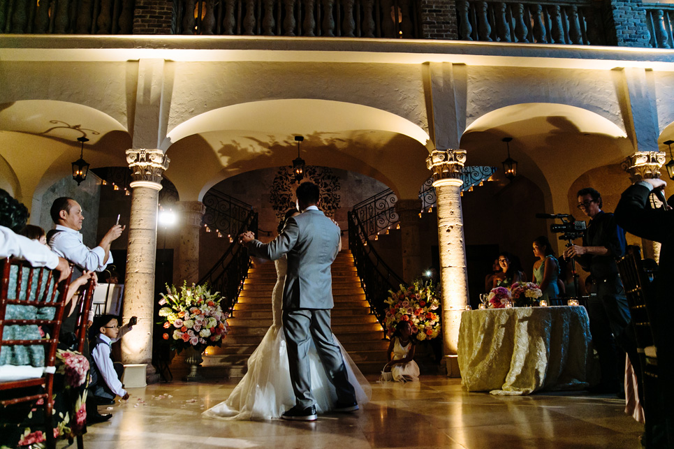 tram-danny-houston-belltower-wedding-table4-044