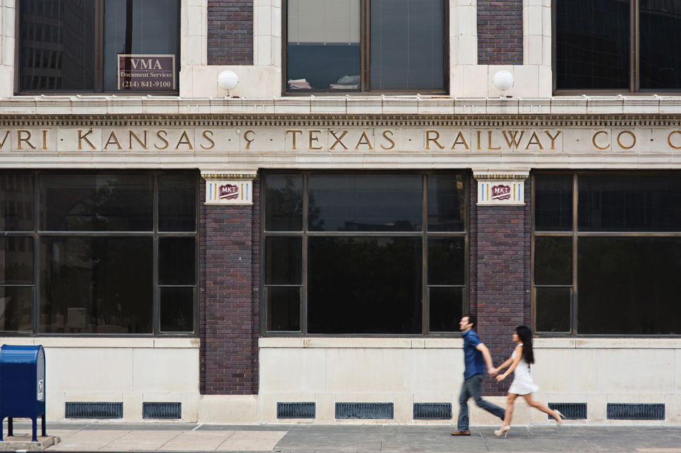 downtown dallas engagement photo valentina and eric by Jason Huang, Table4.