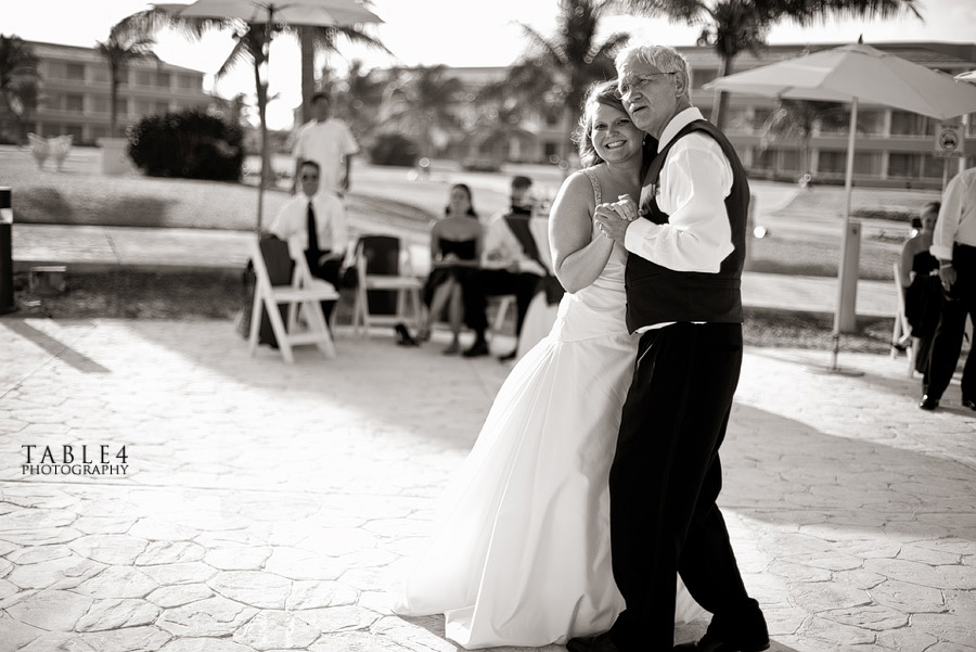 moon palace, cancun, mexico wedding images, beach wedding party picture